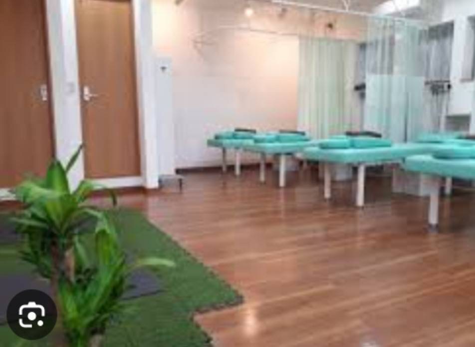 六浦駅前整骨院