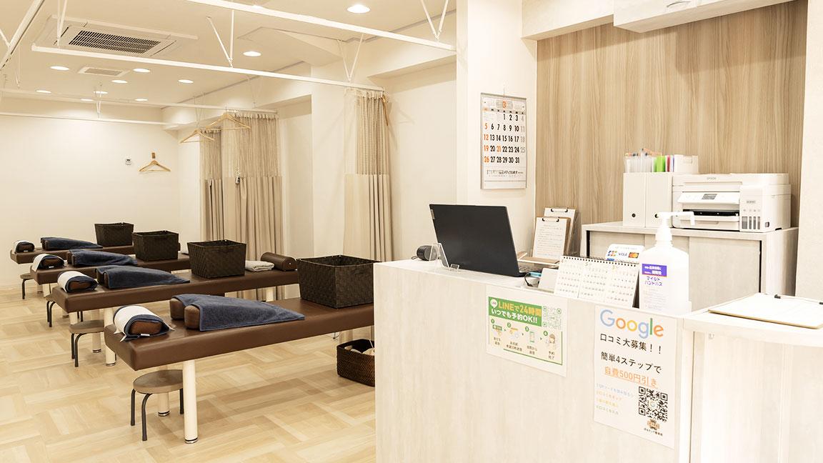 ほねキング神田駅北口整骨院